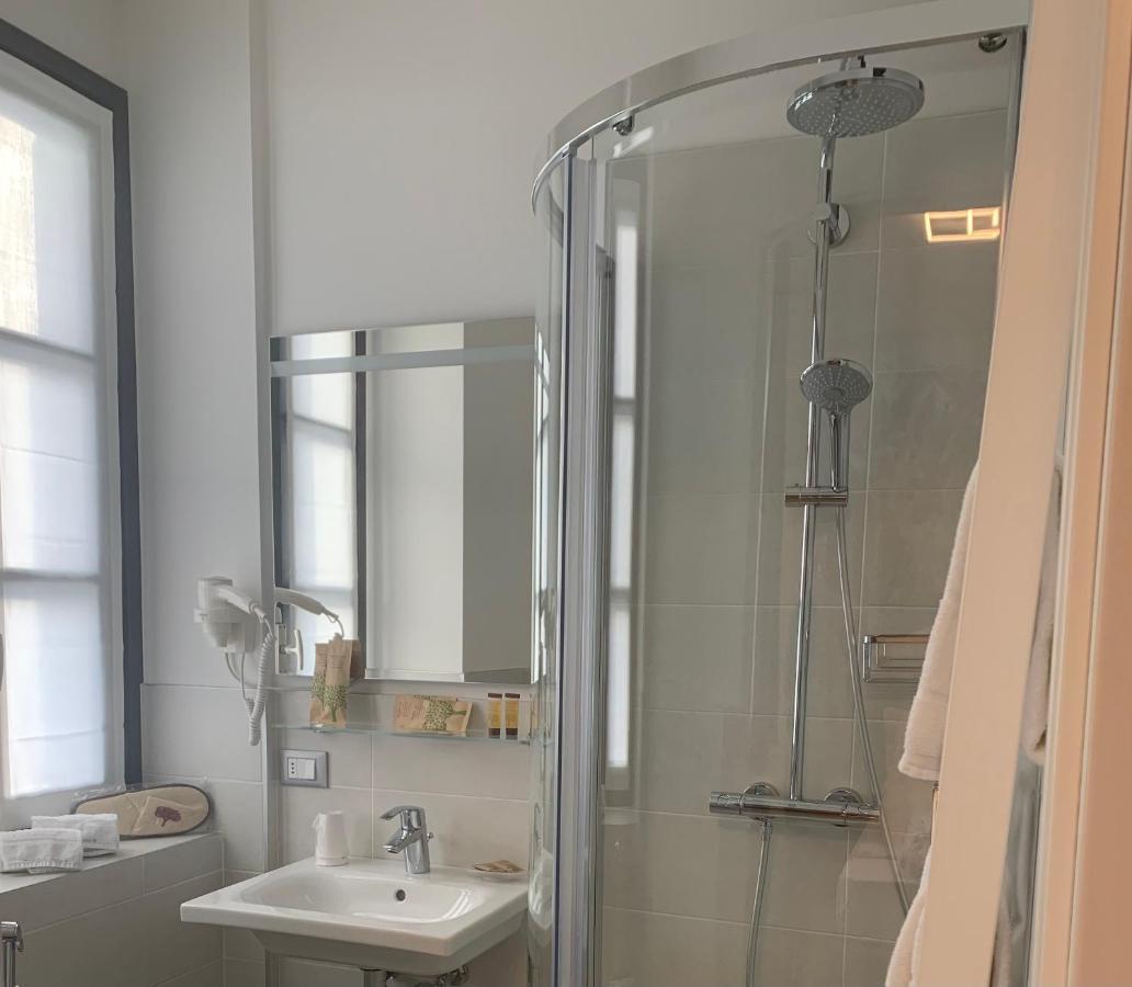 Guest House Le Cassandre Sondrio Exterior photo